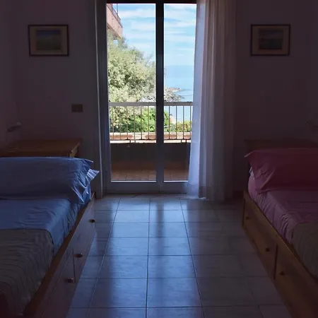 Beach House Il Gabbiano * Letojanni